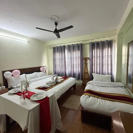Casa De Luna Guest House