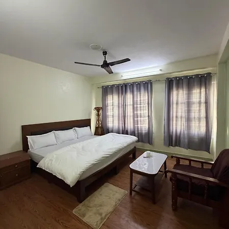 Casa De Luna Guest House